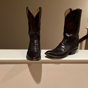 Beautiful mens handmade leather boots